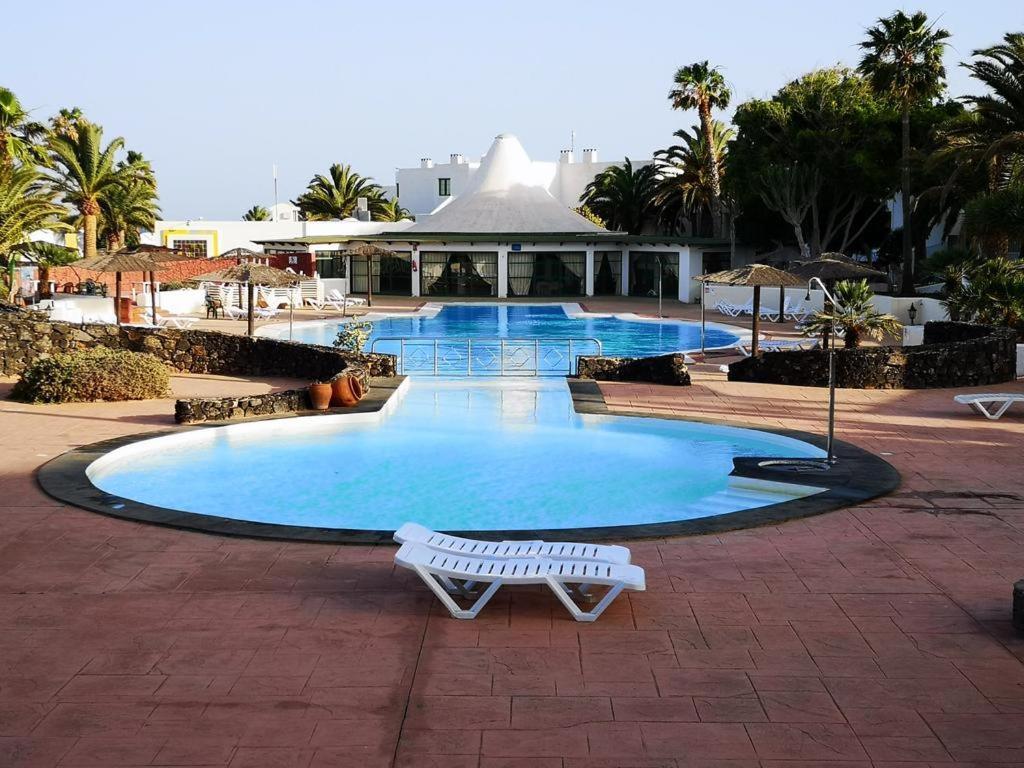 Playa Roca Bungalows Costa Teguise Eksteriør bilde